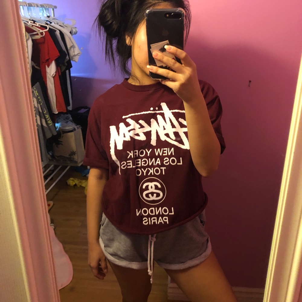 Cropped stussy shirt